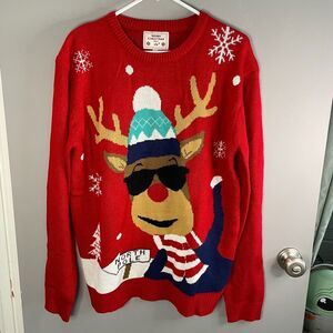 Merry Christmas by V28 Womens M Long Sleeve Crew Neck Holiday Sweater Reindeer